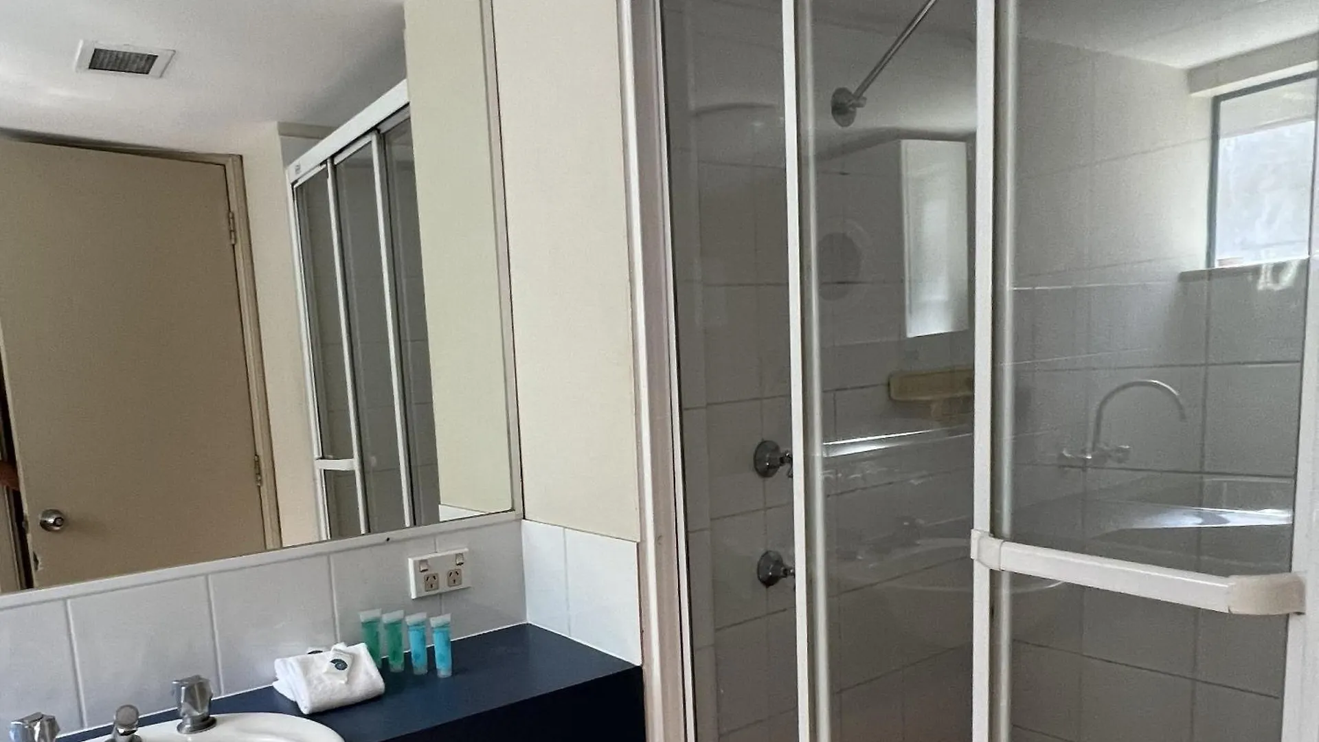 Cha Private Apts Aruba Beach Gold Coast Australia